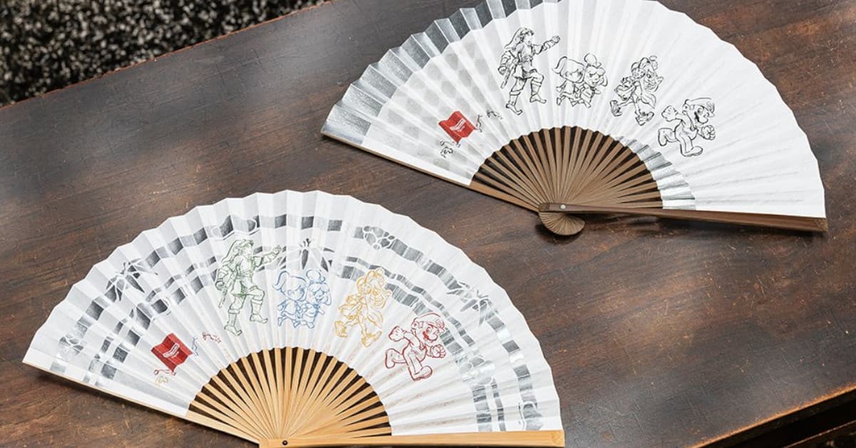 Leques de edição limitada com o tema de personagens Nintendo são oferecidos pela tradicional Hakuchikudo no Japão